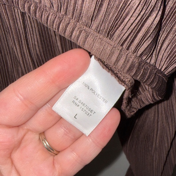 Boutique Long Sleeve - Picture 14 of 14